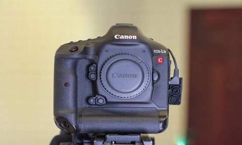 Canon đang thử nghiệm máy ảnh quot;khủngquot; 75 MP - 1