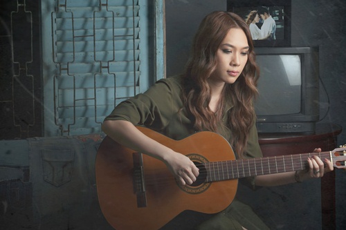 Mỹ Tâm tự tay đệm đàn trong đêm nhạc riêng - 4