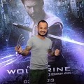Xem & Đọc - Trần Lập thích thú khoe "móng vuốt"