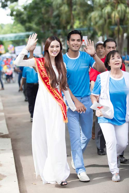 Khánh My đẹp đôi bên Nam vương người Việt toàn cầu - 2