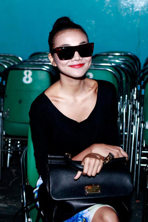 Soi  mẫu kính râm yêu thích của Thanh Hằng - 2