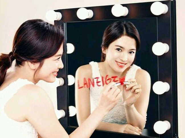 Dù đã bước sang tuổi 32, Song Hye Kyo vẫn đẹp không tỳ vết.
