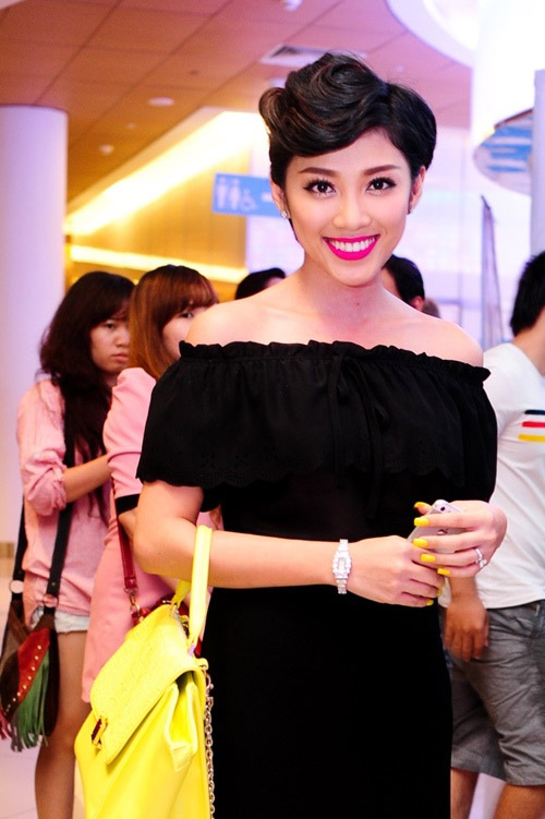 Người đẹp Việt #039;dừ#039; vì tóc gợn sóng - 8