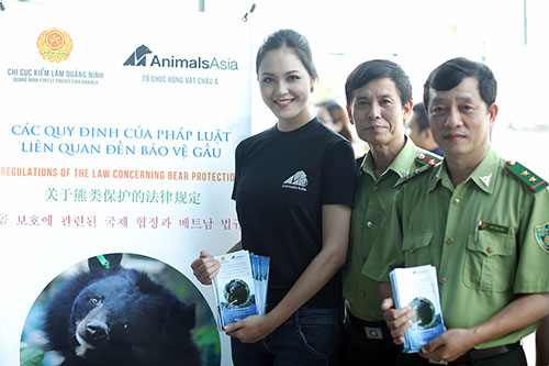 Á hậu Hoàng Anh kêu gọi bảo vệ gấu - 12
