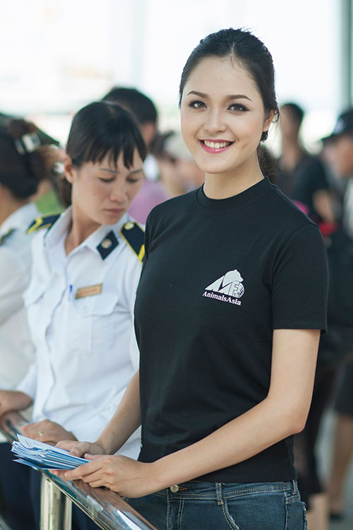 Á hậu Hoàng Anh kêu gọi bảo vệ gấu - 3