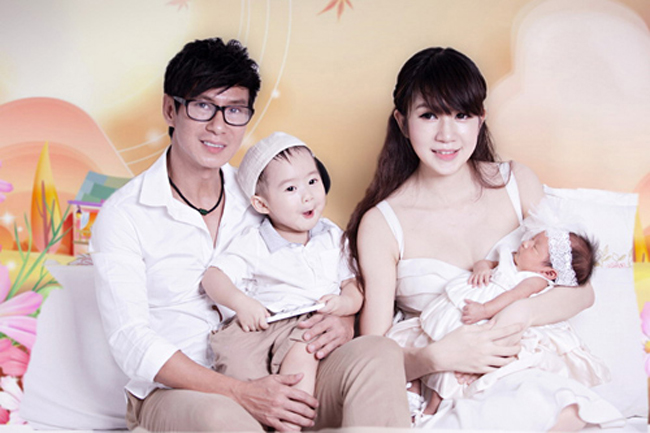 Gia đình hạnh phúc của Lý Hải và Minh Hà.
