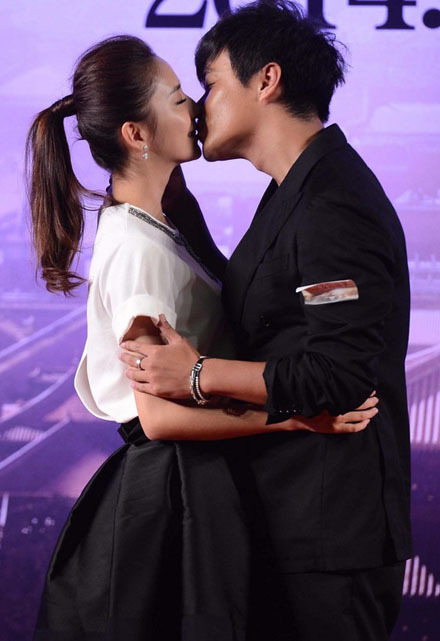 Đồng Lệ Á quot;hớ hênhquot; vì bạn trai - 5