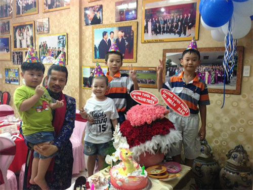 Ngọc Trinh khoe em kết nghĩa xinh đẹp - 7