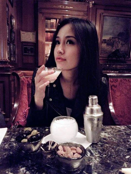 Ngọc Trinh khoe em kết nghĩa xinh đẹp - 20