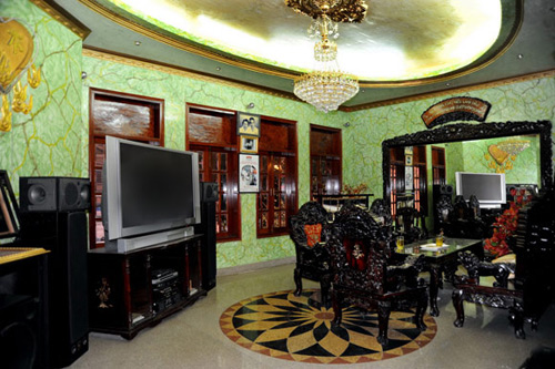 Biệt thự trăm tỉ khác người của quot;ông hoàng nhạc sếnquot; - 5