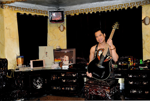 Biệt thự trăm tỉ khác người của quot;ông hoàng nhạc sếnquot; - 9