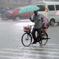 Siêu bão Utor tiến sát Trung Quốc