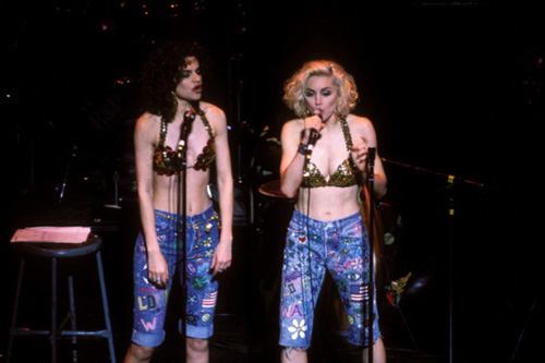 Madonna - người phụ nữ quot;không sợ gìquot; để đẹp - 12