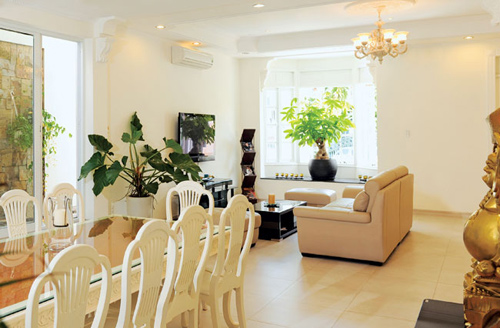Sài Gòn: Nhà trắng đẹp nhìn là muốn khen! - 1