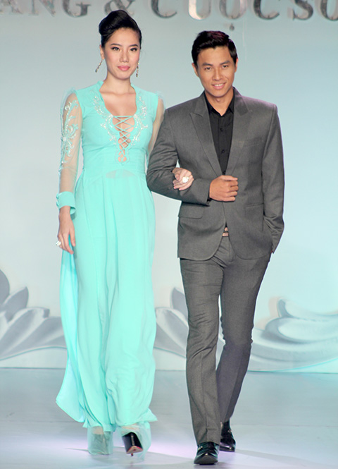 Maya quot;đọquot; vai trần gợi cảm với Thái Hà - 20