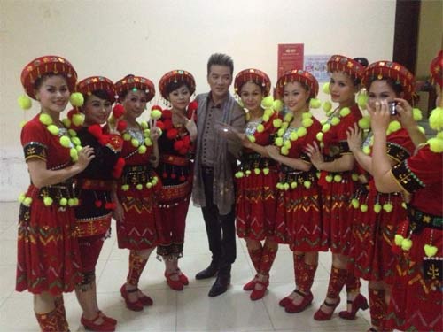 Mỹ Linh mừng sinh nhật bên Trizzie Phương Trinh - 7