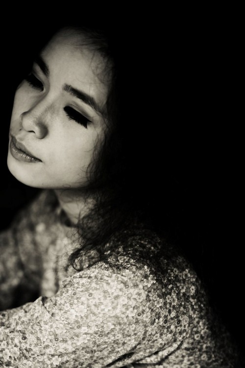 Đồng Lan khóc khi nghĩ về Mẹ - 1