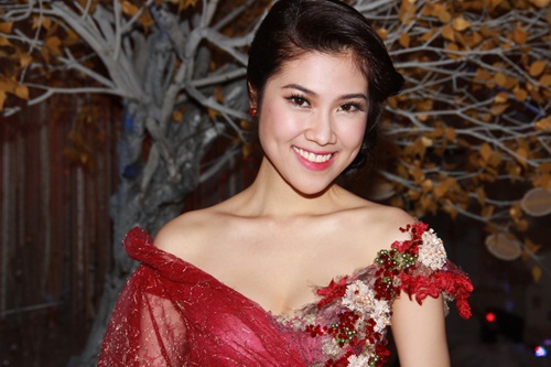 Diễm My 9x gợi cảm quot;đánh bậtquot; đàn chị - 5