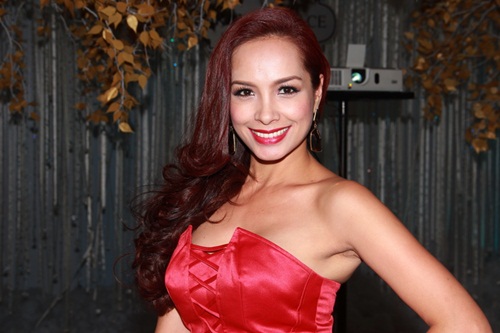 Diễm My 9x gợi cảm quot;đánh bậtquot; đàn chị - 8