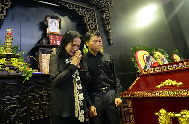 Nghệ sĩ rơi nước mắt đưa tiễn NSND Bạch Diệp - 3
