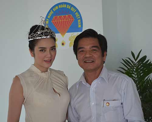 Lý Nhã Kỳ lại được bổ nhiệm làm Đại sứ - 1