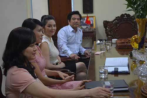 Lý Nhã Kỳ lại được bổ nhiệm làm Đại sứ - 2