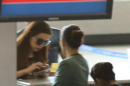 Hà Hồ được bố đưa ra sân bay bằng xế khủng - 14