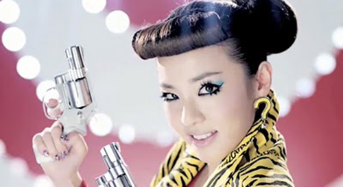 BST tóc siêu #039;quái#039; của nàng ca sĩ Hàn - 10