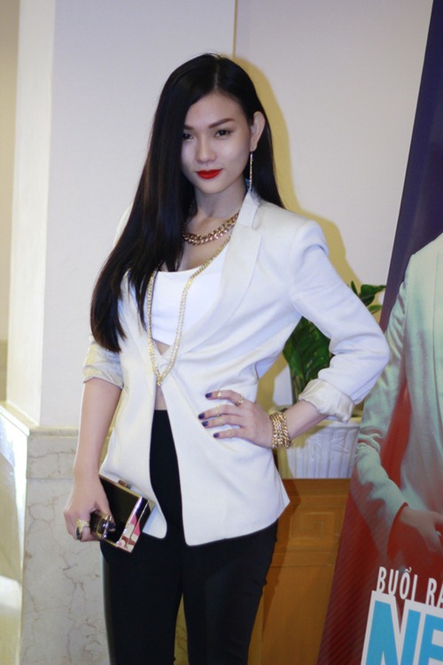 Phạm Quỳnh Anh mặn mà quot;gái một conquot; - 8