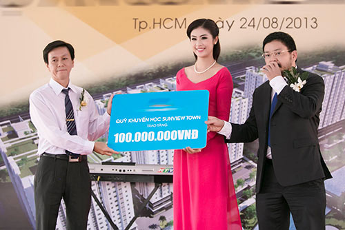 HH Ngọc Hân kiêu sa với sắc hồng - 8