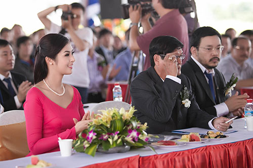 HH Ngọc Hân kiêu sa với sắc hồng - 6