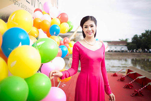 HH Ngọc Hân kiêu sa với sắc hồng - 2