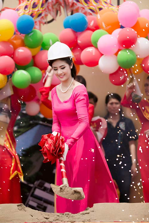 HH Ngọc Hân kiêu sa với sắc hồng - 7