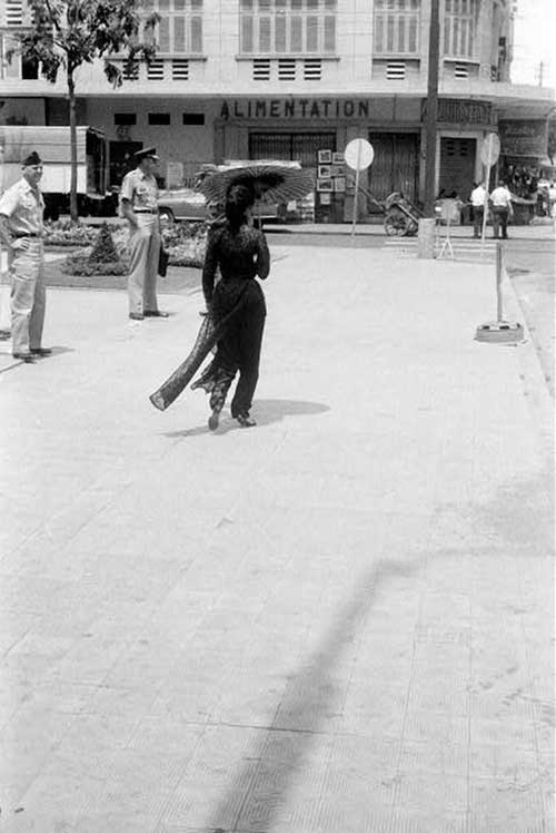 Mê mẩn #039;lưng ong#039; của phụ nữ Việt xưa - 12