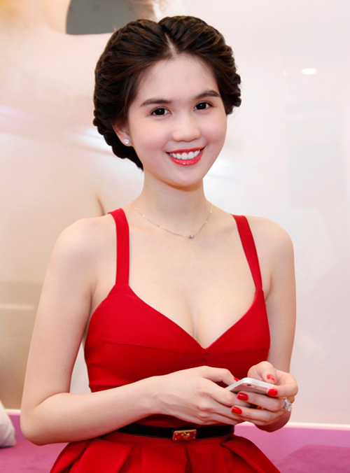 Soi nét không đẹp của Lý Nhã Kỳ, Hà Hồ - 16