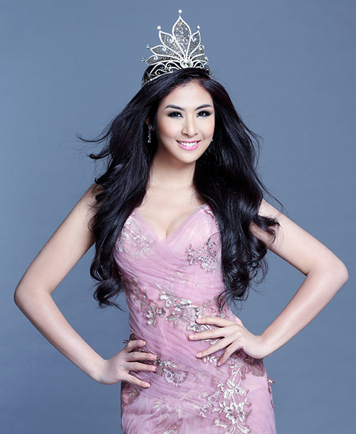 Ngọc Hân nhớ lại thời quot;ngố tàuquot; mới đăng quang - 1