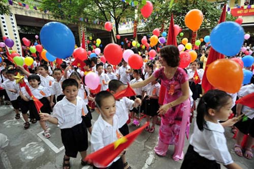 Bồi hồi nhìn con đi khai giảng - 1