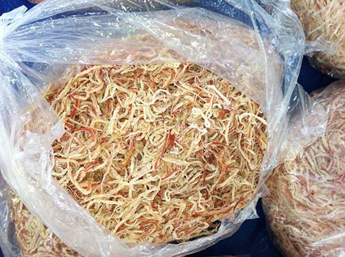 Tạm giữ 1,5 tấn mực xé khô Trung Quốc - 1