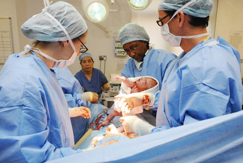 Dính ruột sau sinh mổ: Ai dễ mắc? - 1