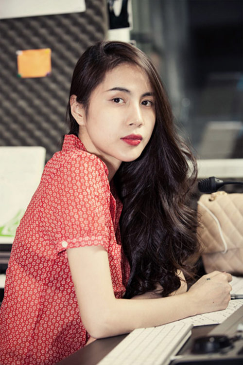Hà Hồ lộ chân xấu, Thủy Tiên phờ phạc - 10
