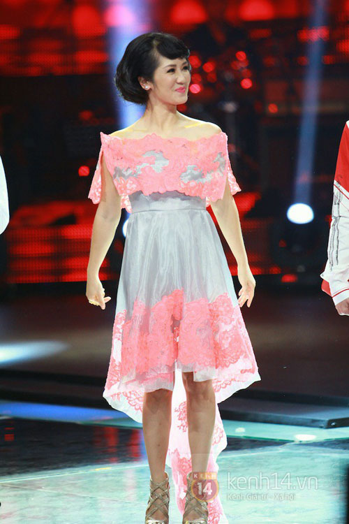 Thời trang thất thường của giám khảo The Voice 2013 - 10