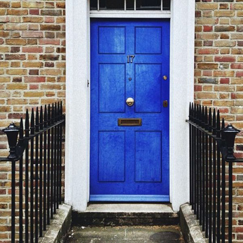 Mày mò sơn cửa đẹp cho hàng xóm #039;lác mắt#039; - 9