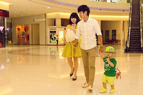 Nhóc tì nhà Lý Hải xúng xính đi Trung thu - 3