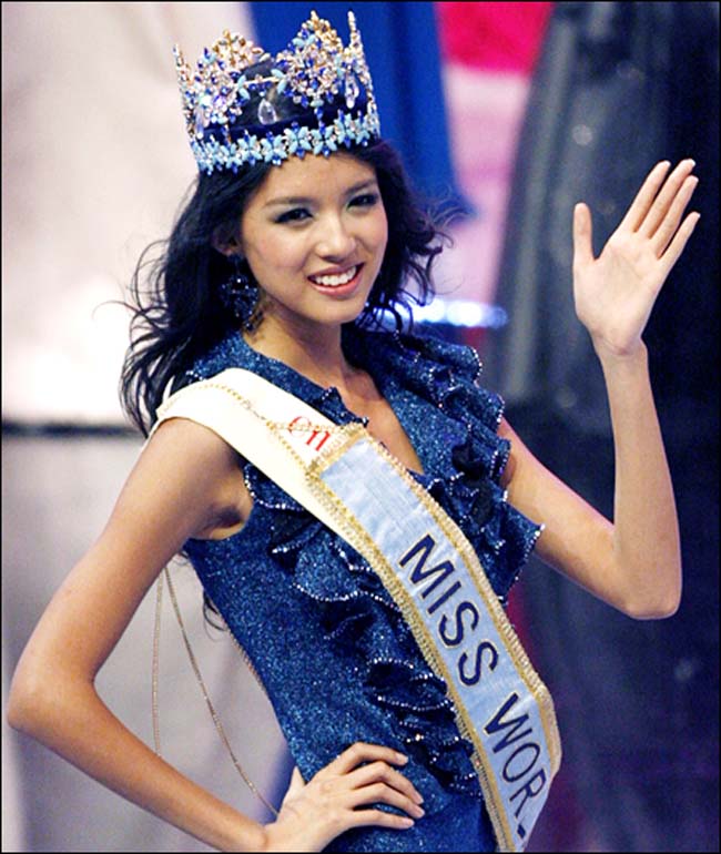 Hoa hậu Trương Tử Lâm của Trung Quốc đăng quang hoa hậu thế giới năm 2007, cô sở hữu vẻ đẹp đậm chất Á Đông và chiều cao 'khủng'.
