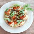 Bếp Eva - Bánh mì ăn kèm cà chua, tỏi nướng