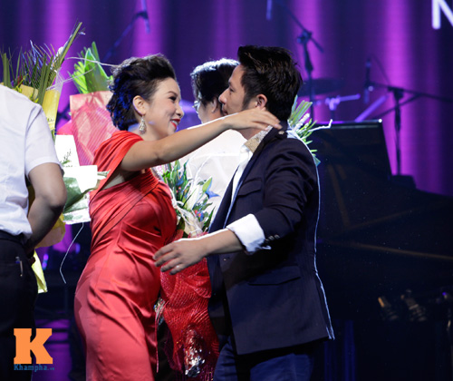 Bằng Kiều thân mật với quot;tình cũquot; Mỹ Linh - 1