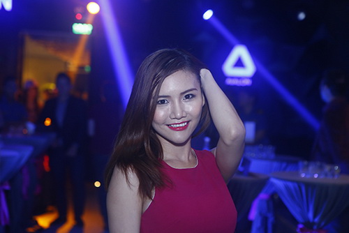 Anh Thúy X-Factor mặt ngày càng tự nhiên - 5