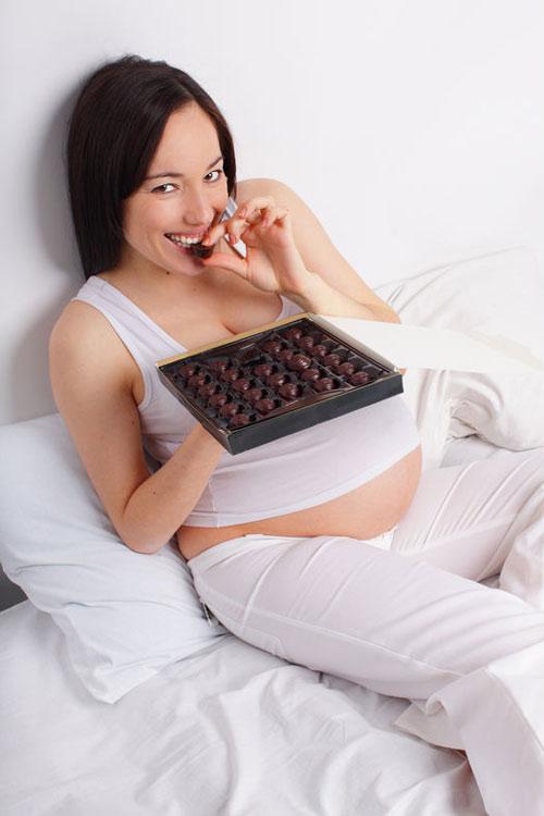 Muốn con hay cười, mẹ hãy ăn socola! - 2