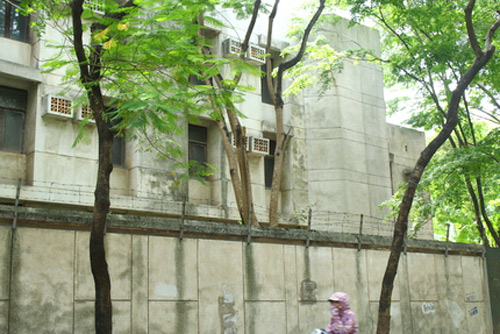 Bí ẩn ngôi nhà ma bị bỏ hoang ở #039;khu đất kim cương#039; - 12