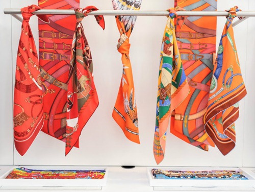 Thu Minh sexy khó cưỡng với váy trăm triệu - 11